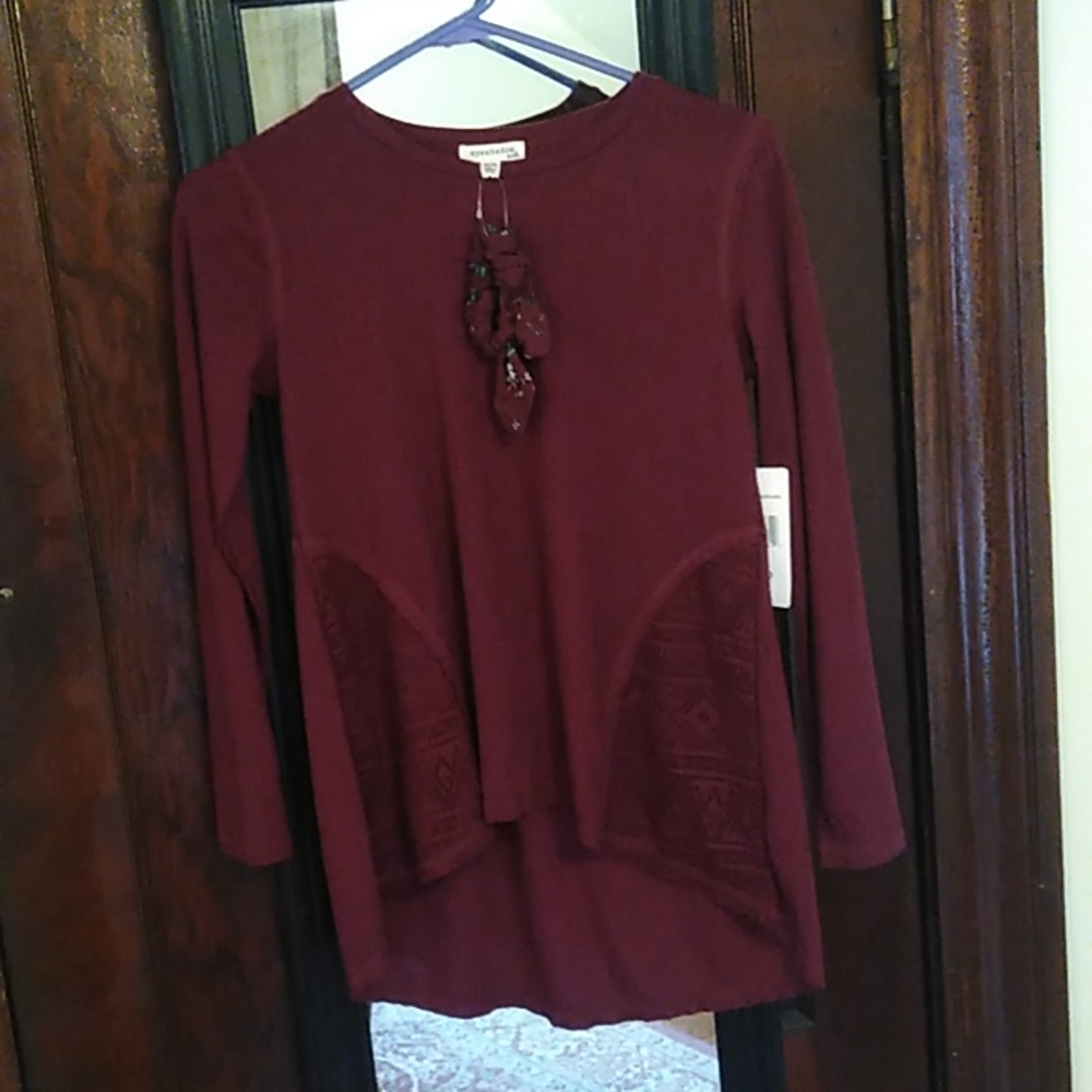 Girls maroon top